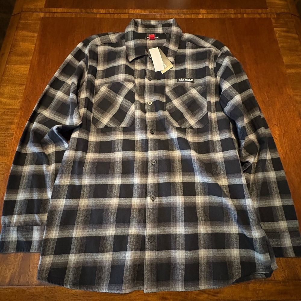 Airwalk Plaid Flannel Shirt Mens Medium Black Gray‎ Button Up Skate Streetwear